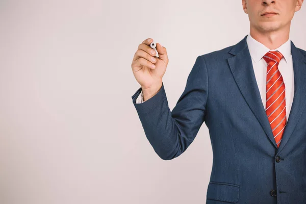 Vista Recortada Del Hombre Negocios Traje Escribiendo Algo Con Marcador —  Fotos de Stock