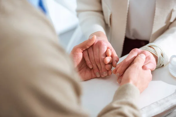 Cropped View Adult Couple Holding Hands — Stock Photo, Image