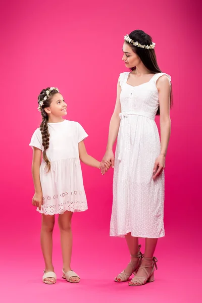 Beautiful Happy Mother Daughter White Dresses Floral Wreaths Holding Hands — Stock Photo, Image