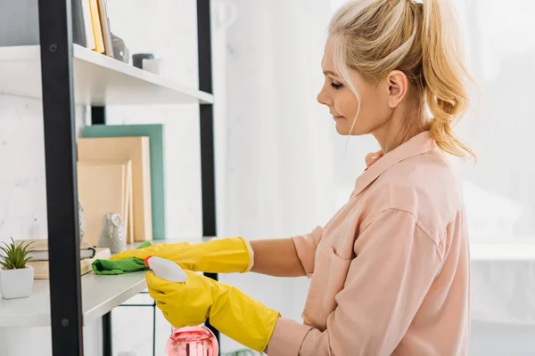 Woman Yellow Rubber Gloves Cleaning Shelves Rag Spray — Stock Photo, Image