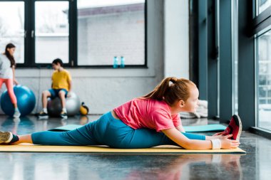 Sicim içinde jimnastik salonu iş spor giyim çocuk