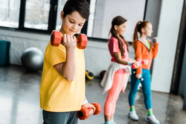 Preteen Kids Training Dumbbells Gym — Stok Foto