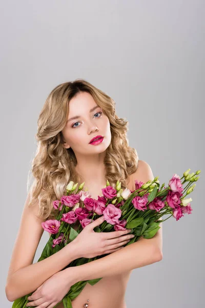 Mujer Rubia Hermosa Desnuda Posando Con Flores Primavera Eustoma Ramo — Foto de Stock