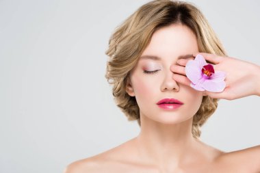 ihale kız çiçek gri izole kapalı gözler yakın tutarak