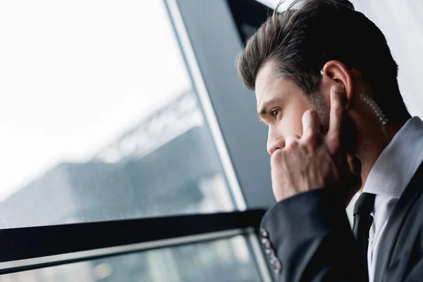 Handsome Bodyguard Black Suit Using Earphone — Stock Photo, Image