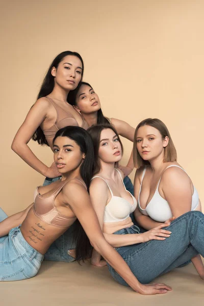 Five Multicultural Women Blue Jeans Bras Looking Camera Body Positivity — Stock Photo, Image