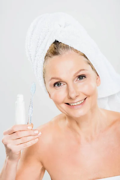 Beautiful Smiling Mature Woman Towel Holding Toothpaste Toothbrush Isolated Grey — Stock Photo, Image