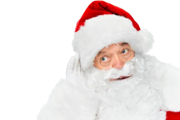 Bärtige Weihnachtsmänner, die etwas Isoliertes auf Weiß hören — Stockfoto