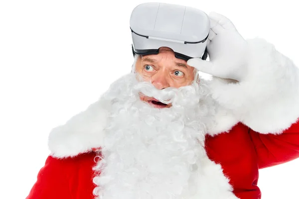 Babbo Natale utilizzando cuffia realtà virtuale a Natale isolato su bianco — Foto stock