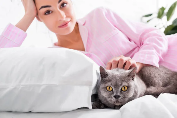 Portrait Attractive Woman Pajamas Britain Shorthair Cat Resting Bed Home — Stock Photo, Image