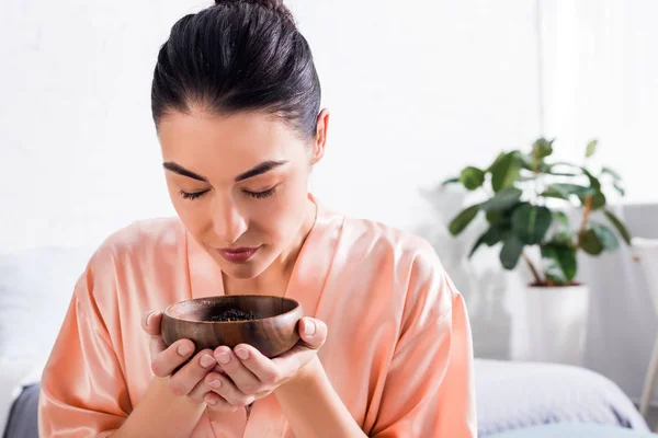 Woman Silk Bathrobe Wooden Bowl Hands Having Tea Ceremony Morning — Free Stock Photo