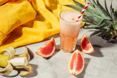 Cam meyve maddeler tablosundaki tarafından taze meyve suyu