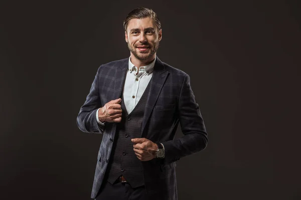 Retrato Homem Elegante Bonito Desgaste Formal Sorrindo Para Câmera Isolada — Fotografia de Stock