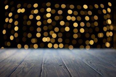 boş ahşap yüzey ve güzel altın bokeh arka plan