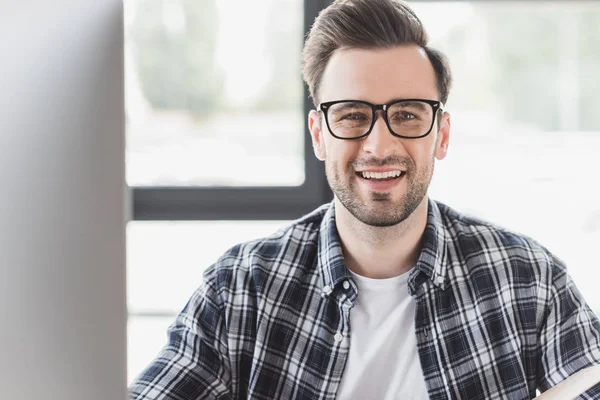 Portrait Handsome Young Man Eyeglasses Smiling Camera Workplace — Stock Photo, Image