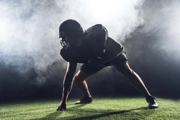 Silhouet Van American Football Speler Ster Positie Tegen Witte Rook — Stockfoto