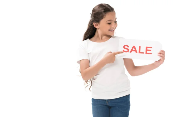 Muotokuva Hymyilevä Lapsi Osoittaa Myyntiin Banneri Kädessä Eristetty Valkoinen — ilmainen valokuva kuvapankista