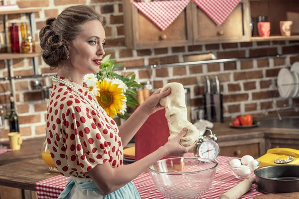 Side View Adult Housewife Kneading Dough Looking Away Kitchen — Free Stock Photo