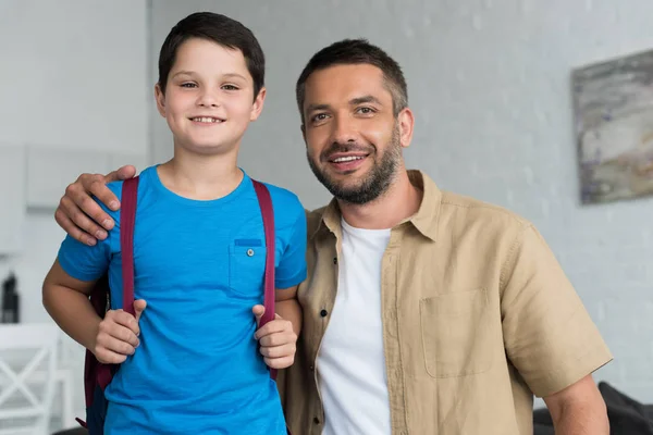 Portrait Smiling Father Son Backpack Home Back School Concept — Stock Photo, Image