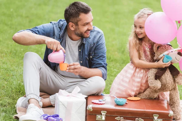 Father Daughter Teddy Bear Playing Tea Party Lawn — Stock Photo, Image