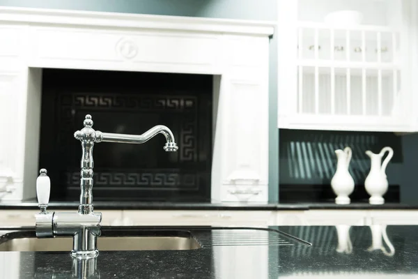 Parte Cocina Moderna Estilo Barroco Con Grifo Lavabo —  Fotos de Stock