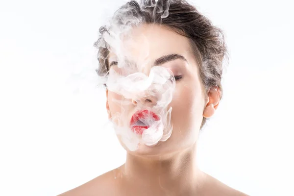Bela Mulher Soprando Fumaça Isolado Branco — Fotografia de Stock