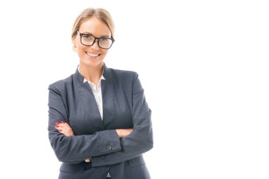 gülümseyen genç işkadını geçti silah üzerinde beyaz izole kamera bakıyor