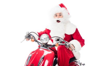 sürpriz Noel Baba kostüm beyaz arka plan üzerinde izole scooter sürme 