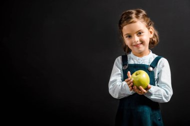 gülen elma elinde siyah izole ile kız öğrenci portresi