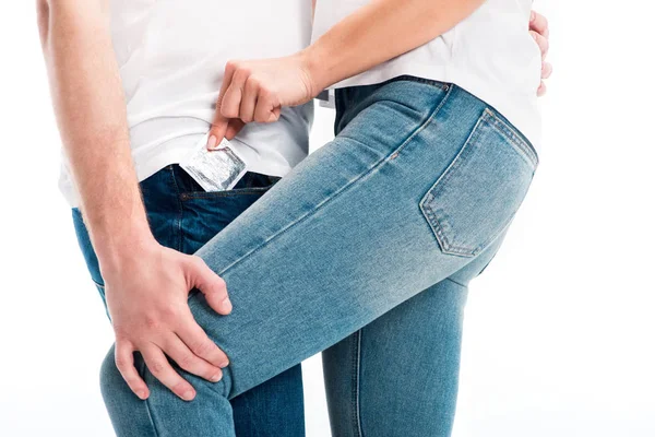 Imaginea Decupată Îmbrățișării Cuplului Heterosexual Femeii Care Prezervativ Izolat Alb — Fotografie, imagine de stoc