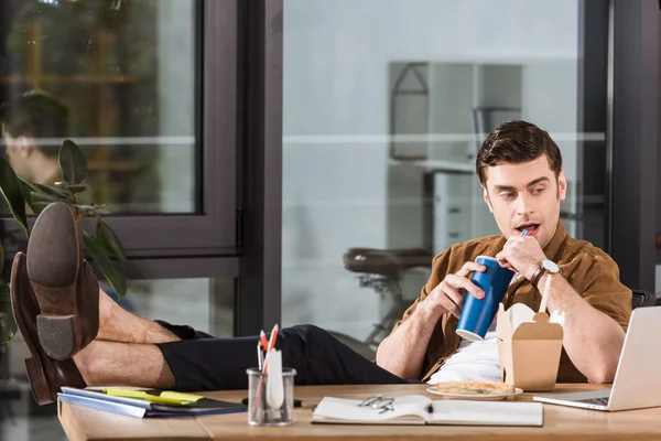 Handsome Businessman Having Lunch Drinking Soda Workplace Office — Stock Photo, Image