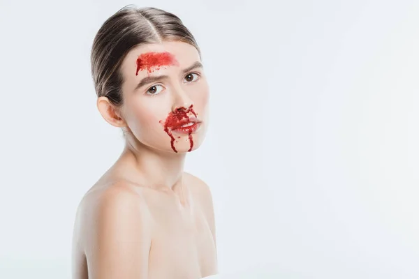 Обнаженная Женщина Жертва Домашнего Насилия Красной Кровью Изолированной Белом — Бесплатное стоковое фото