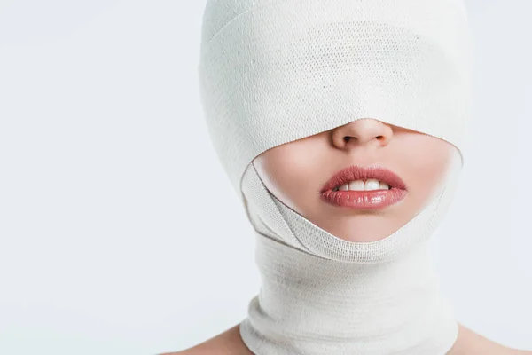 Close Cara Mulher Com Ligaduras Brancas Isoladas Branco — Fotografia de Stock