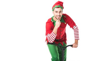 adam kameraya bakarak, çene dokunmadan ve itme-döngüsü üzerinde beyaz izole sürme Noel elf kostümü gülümseyen