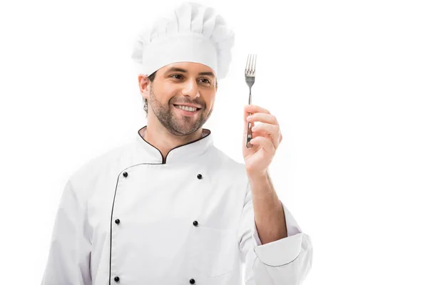 Sonriente Joven Chef Sosteniendo Tenedor Aislado Blanco — Foto de Stock