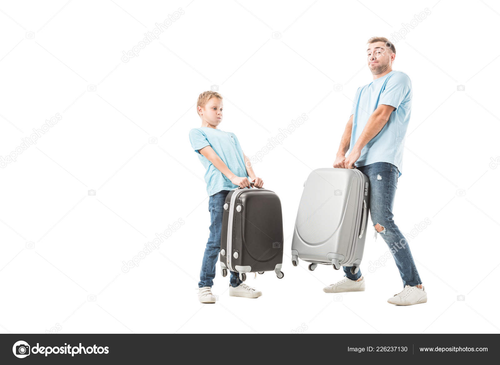 Dad Son Holding Heavy Baggage Isolated White — Free Stock Photo