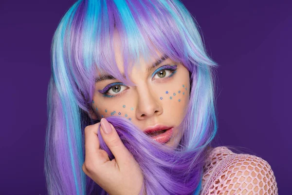 Fashionable Young Woman Posing Violet Wig Stars Face Isolated Purple — Free Stock Photo
