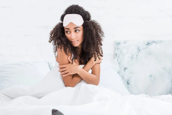Attractive Young African American Woman Blindfold Forehead Sitting Bed Morning — Free Stock Photo