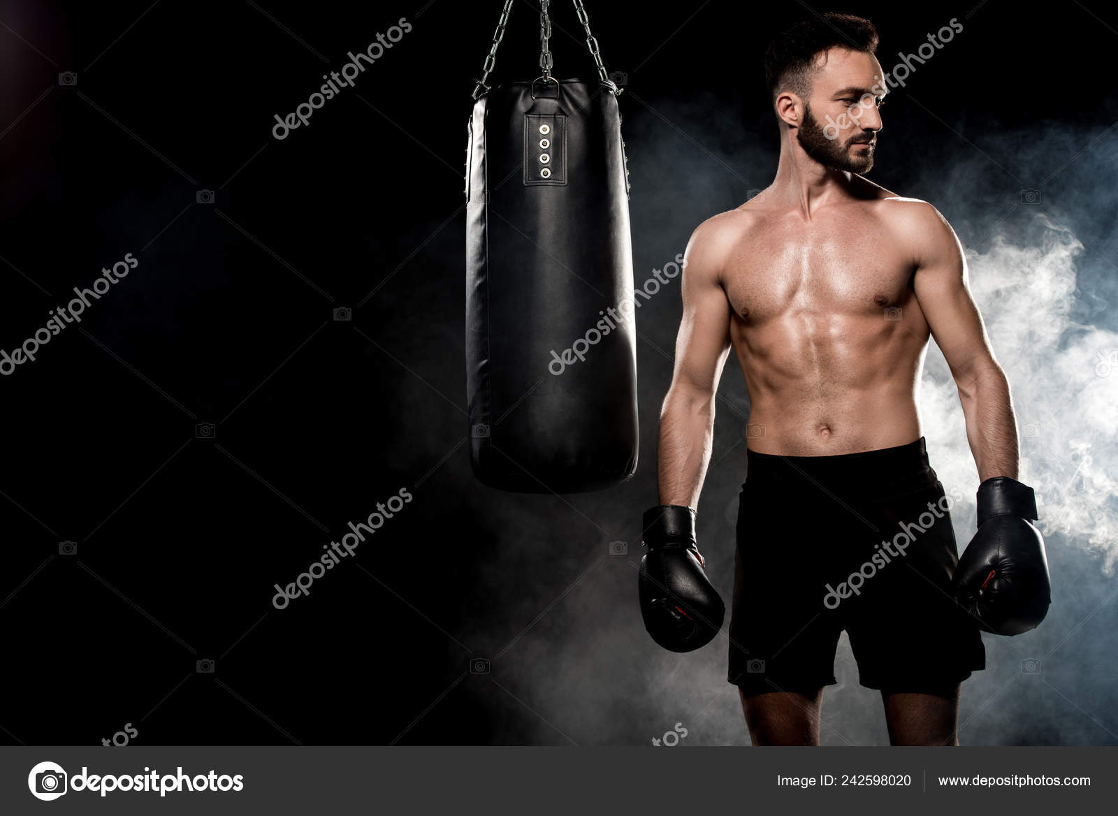 Atleta Pensativo Guantes Boxeo Pie Cerca Saco Boxeo Negro Con: fotografía  de stock © EdZbarzhyvetsky #242598020