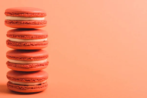 Stack Coral Macarons Coral Background Copy Space Color 2019 Concept — Stock Photo, Image