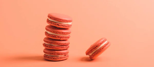 Delicious Macarons Coral Background Color 2019 Concept — Stock Photo, Image