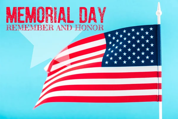 Bandiera Americana Con Giorno Commemorativo Ricordo Onore Lettering Isolato Blu — Foto Stock