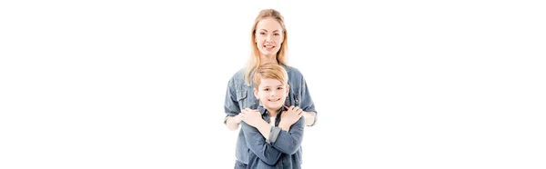 Tiro Panorâmico Mãe Feliz Filho Isolado Branco — Fotografia de Stock