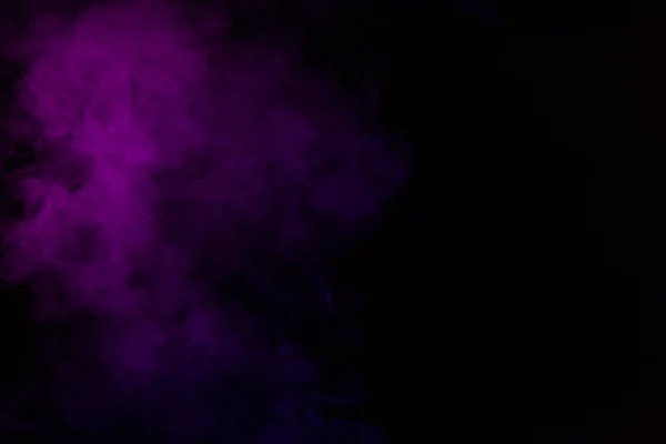 Mystique abstrait noir fond avec vapeur violette — Photo de stock