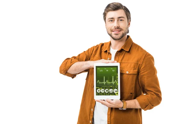 Hombre alegre mostrando tableta digital con aplicación médica aislada en blanco - foto de stock