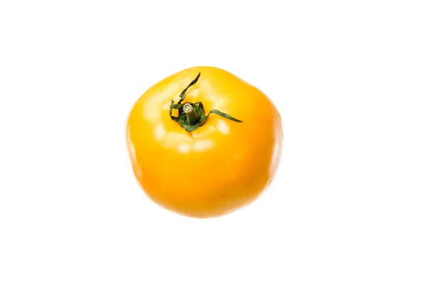 Primo piano vista di pomodoro giallo maturo isolato su bianco — Foto stock