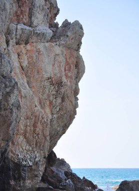 Cliff öğle gökyüzü arka planı