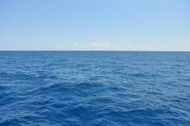 Akdeniz. Açık deniz. Yaz