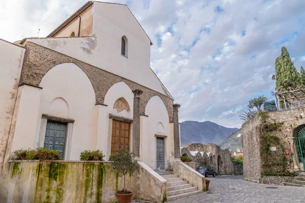 İtalya, Amalfi Sahili, Ravello 'daki San Giovanni kilisesi. Yüksek kalite fotoğraf