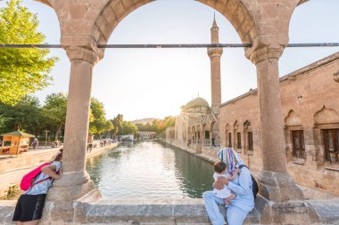 Halil-Ur Rahman Gölü veya adlandırılmış gezmeden Gol(fish lake), Şanlıurfa, Türkiye.